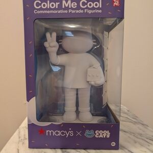 Macy's Thanksgiving Day Parade Collectible - Color Me Cool Kit